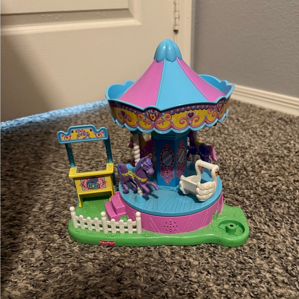 Fisher-Price Sweet Streets Carousel